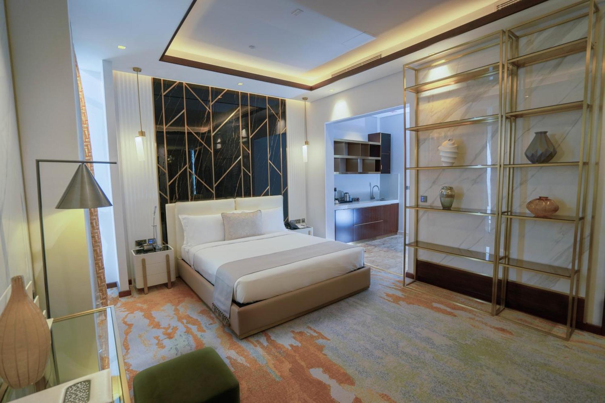 Velero Hotel Doha Lusail Bagian luar foto A bedroom at the hotel